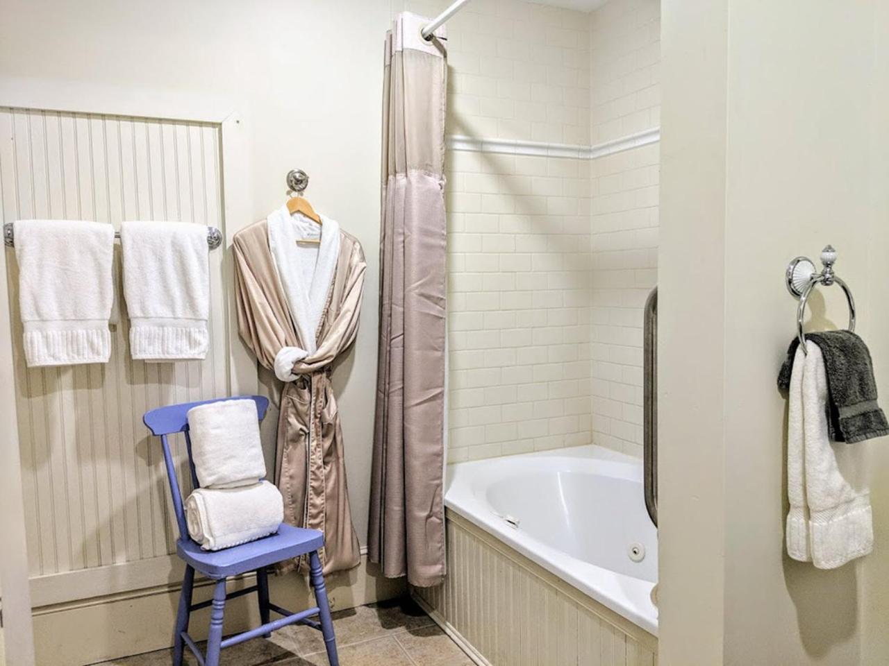Elms Of Camden Bed and Breakfast Εξωτερικό φωτογραφία